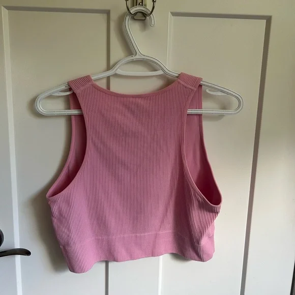 NWT Garage Seamless Tank - Picture 4 of 4